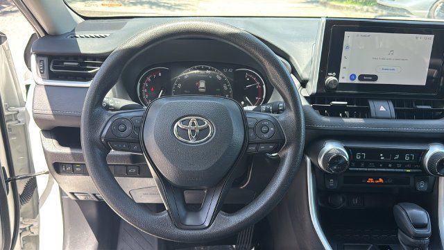 Used 2025 Ice Toyota XLE image 20