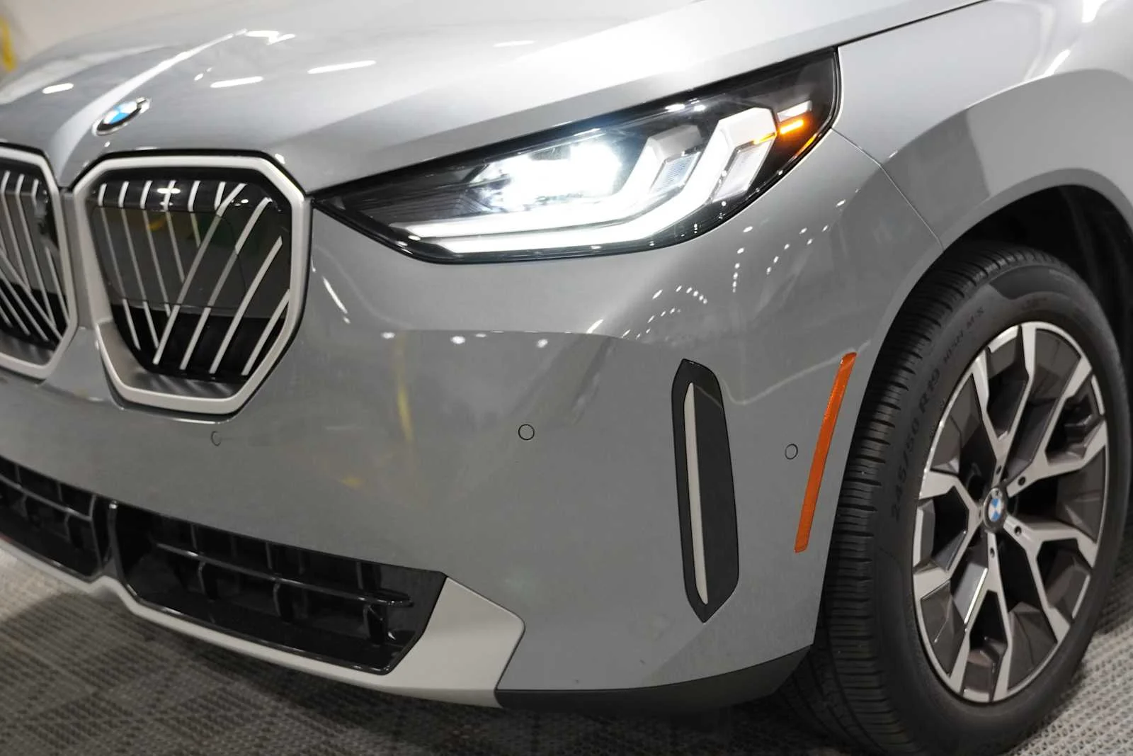 Certified Used 2025 Skyscraper Gray Metallic BMW 30 xDrive image 7