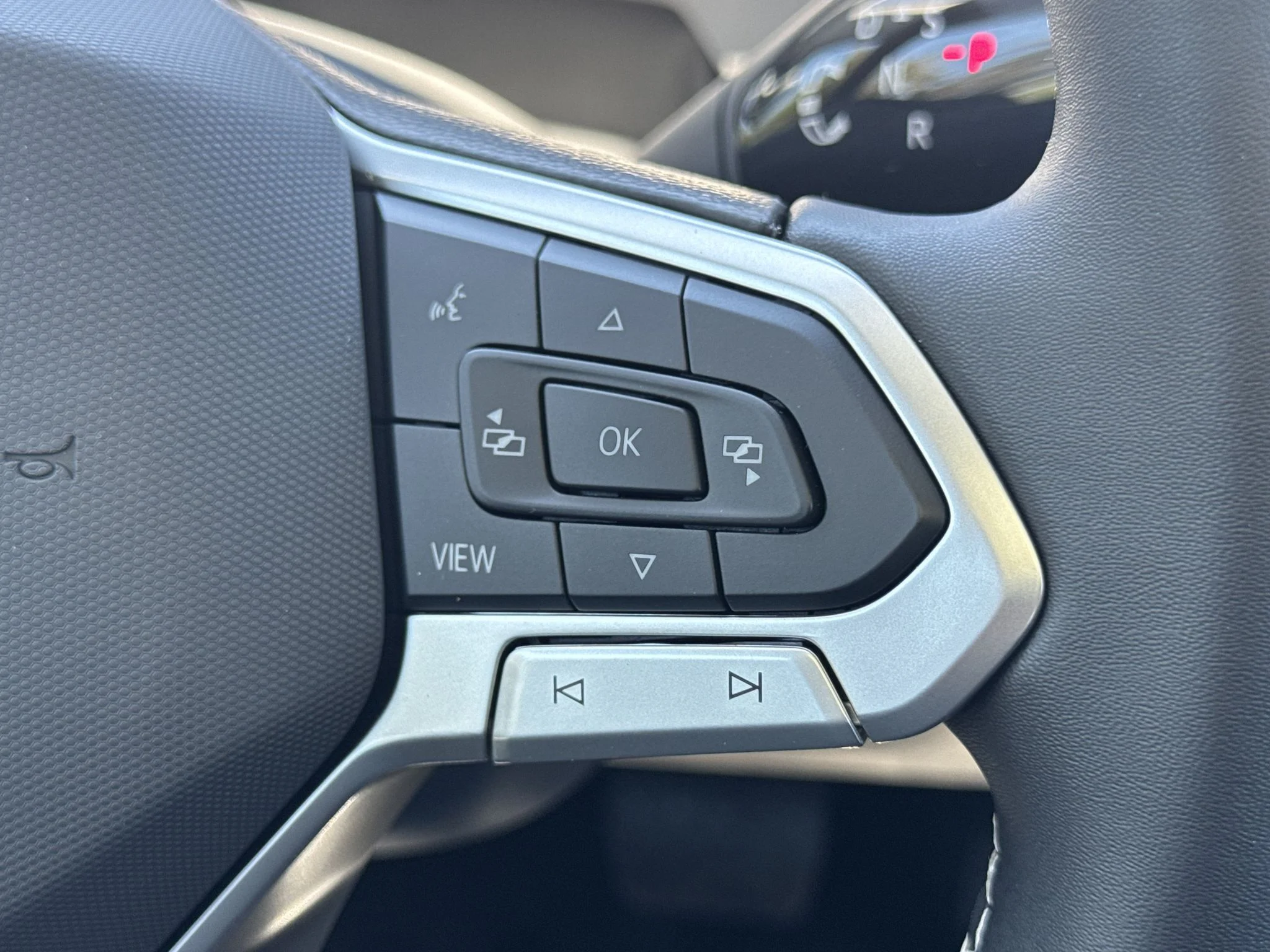 New 2026 Pure White Volkswagen SE image 20