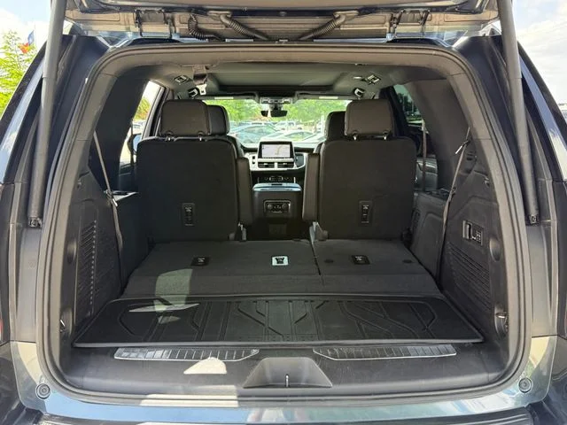 Used 2021 Shadow Gray Metallic Chevrolet Premier image 29