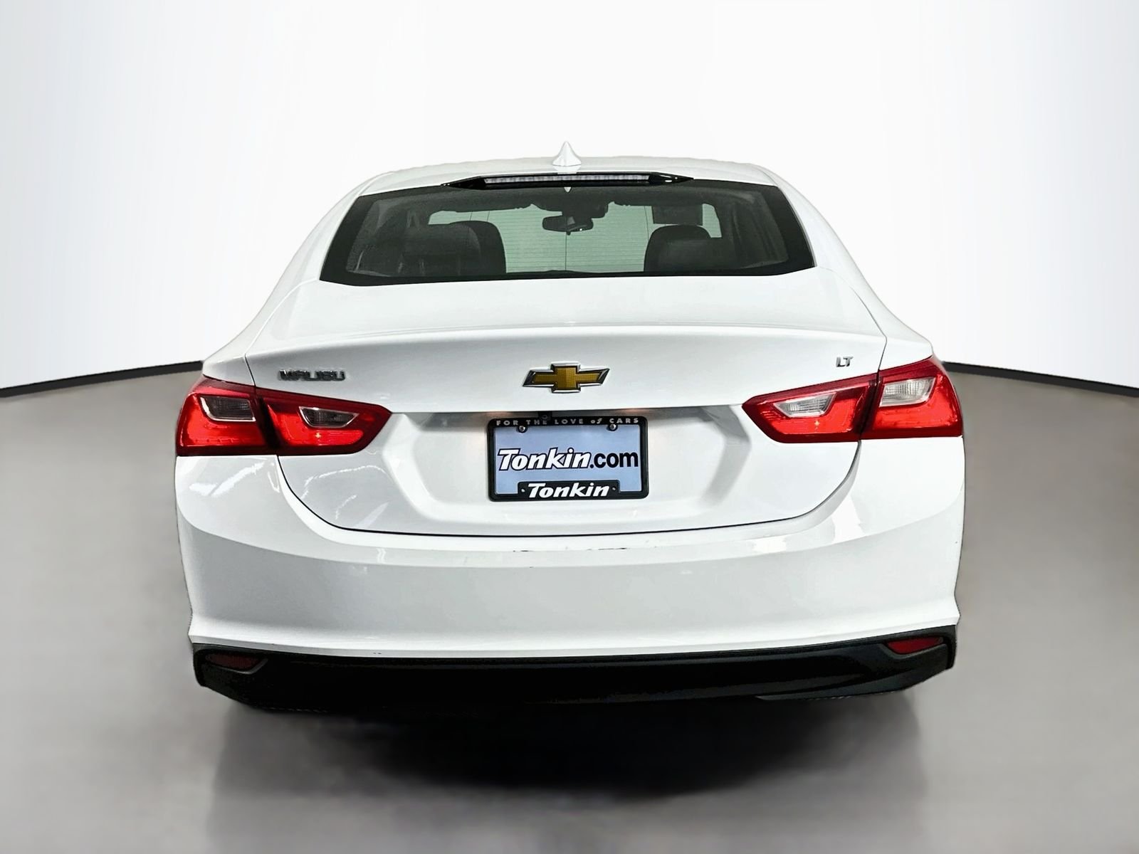 Used 2023 Summit White Chevrolet LT image 7