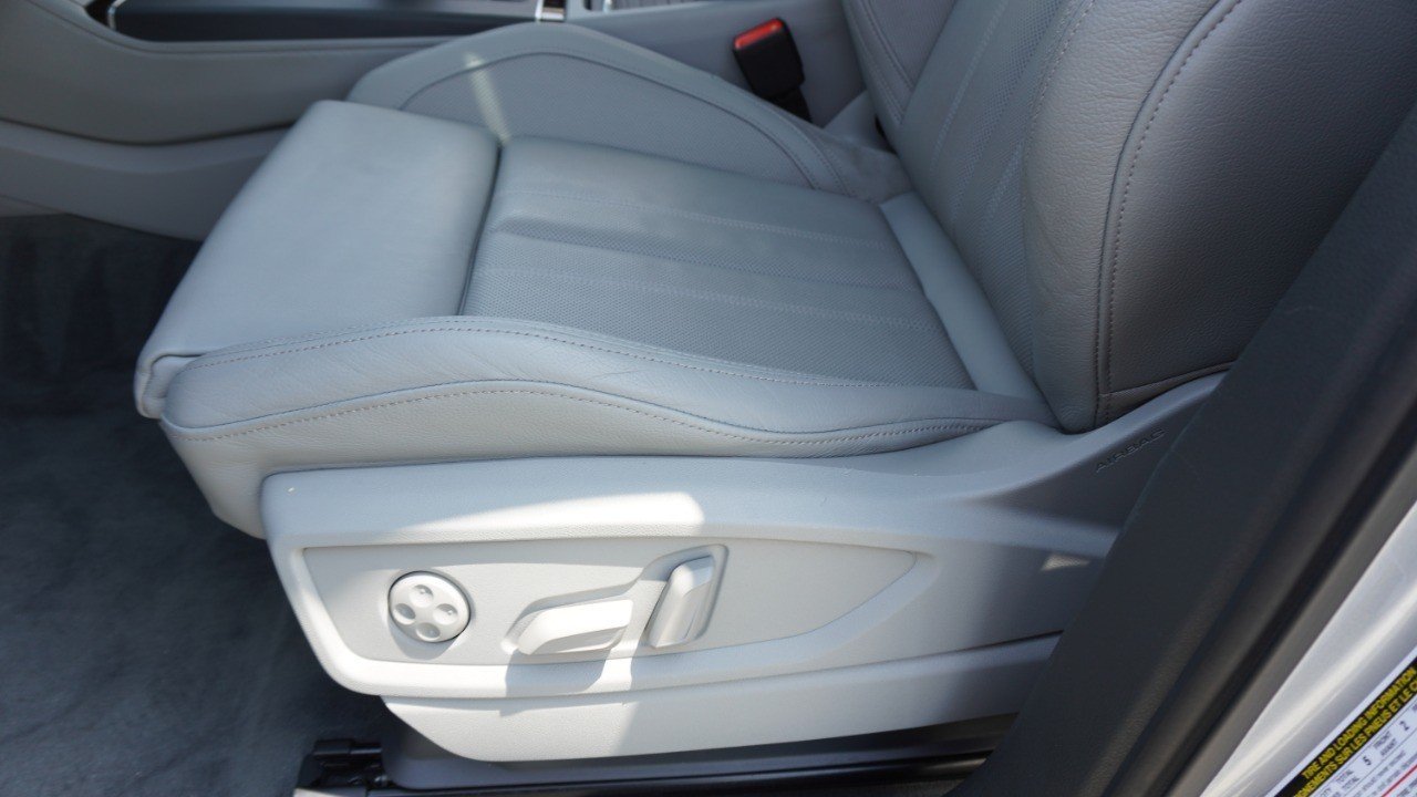 Used 2019 Silver Audi Premium Plus image 25