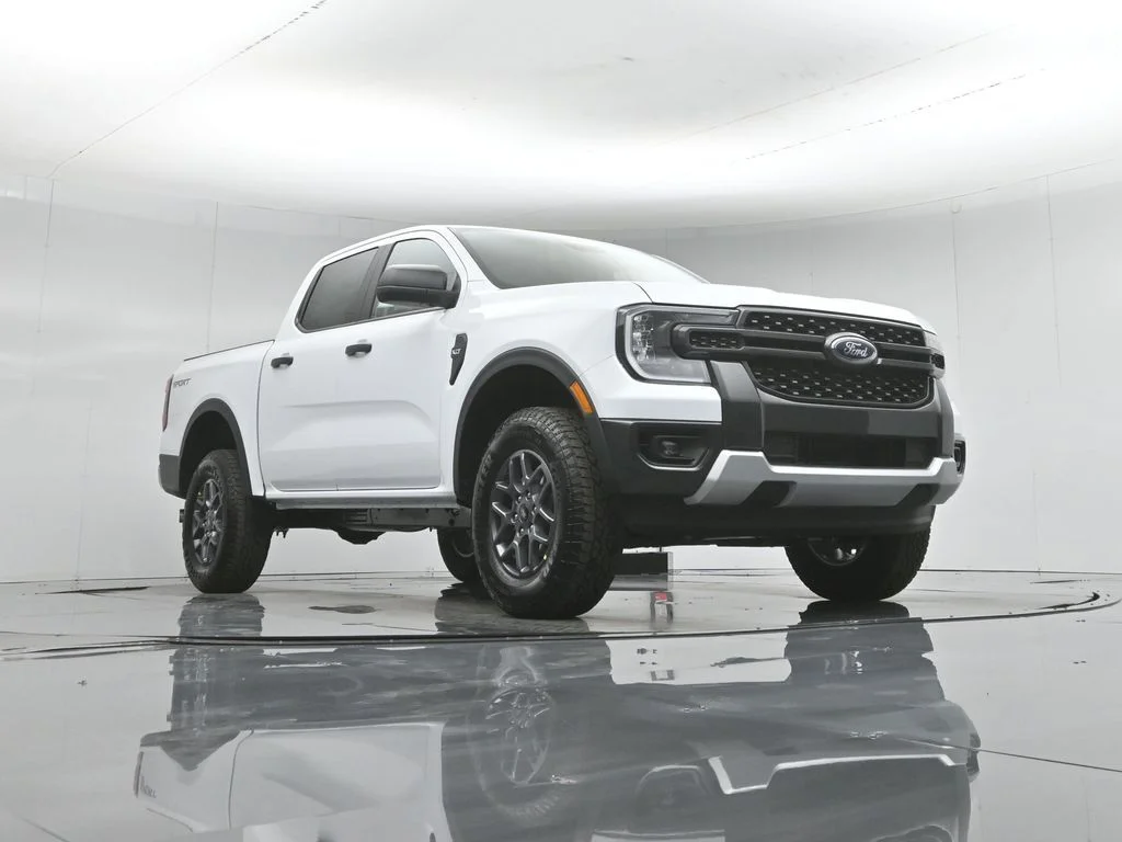 New 2026 Oxford White Ford XLT image 44