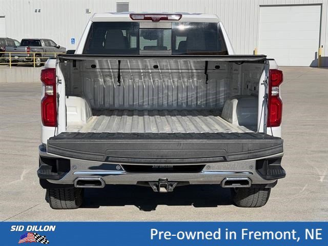 Used 2022 Iridescent Pearl Tricoat Chevrolet LTZ image 6