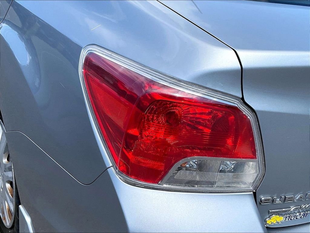 Used 2013 Silver Subaru 2.0i image 30