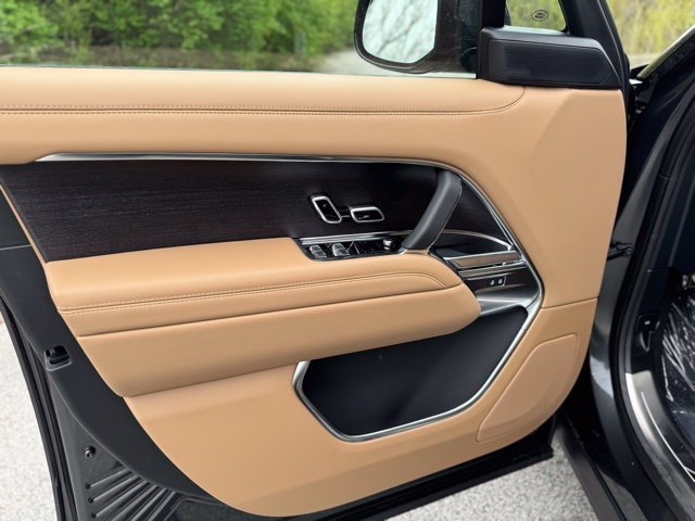 2026 Land Rover Range Rover SE - Photo 9