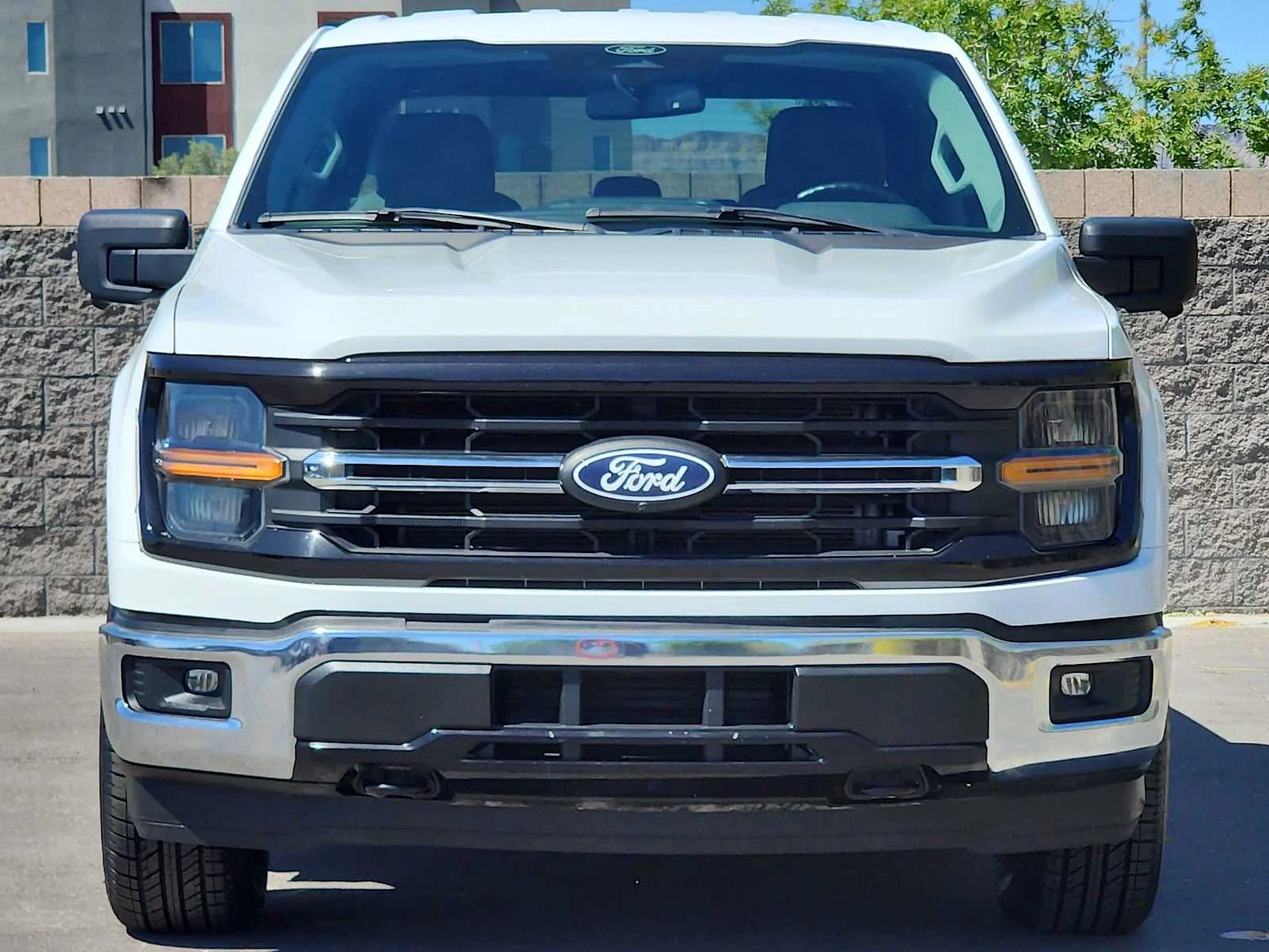 Used 2024 Oxford White Ford XLT image 3