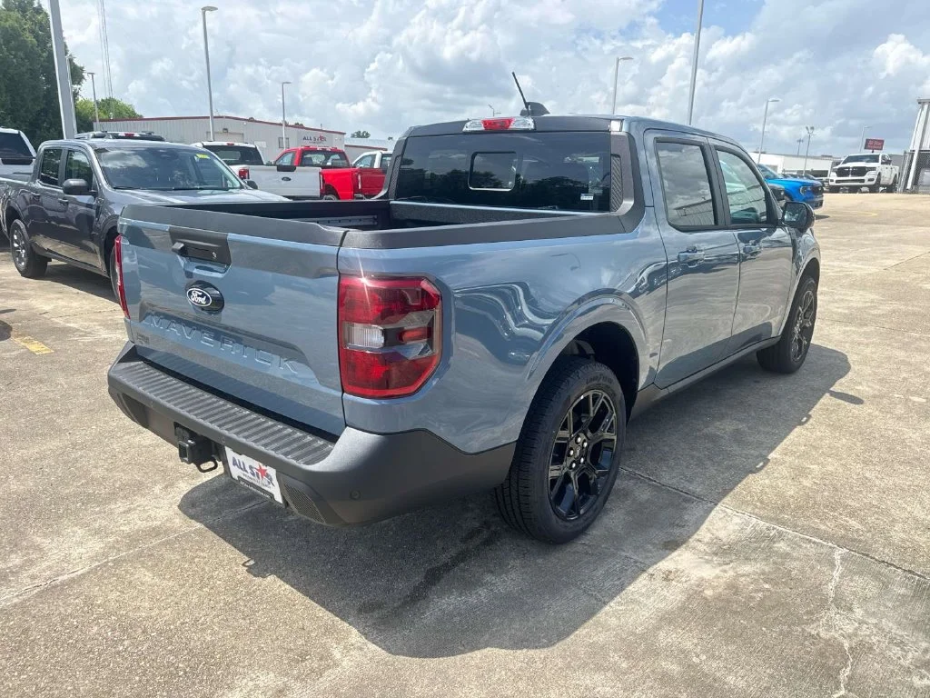 New 2026 Azure Gray Metallic Tri-Coat Ford Lariat® image 9