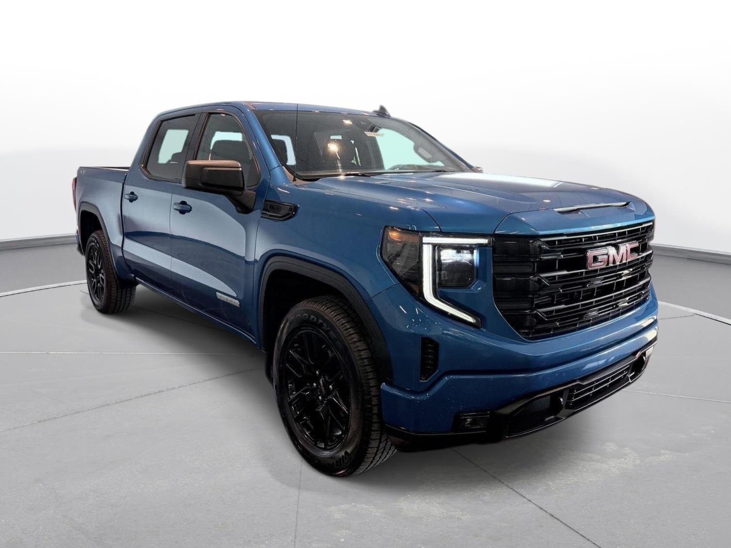 Used 2024 Dynamic Blue Metallic GMC Elevation image 8