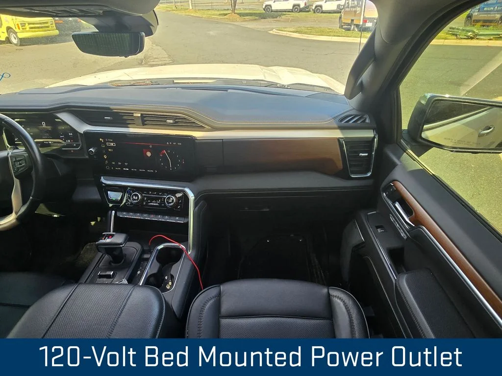 Used 2023 White GMC Denali image 18