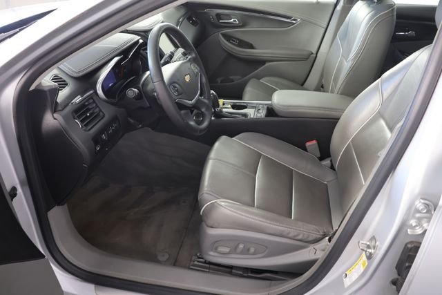 Used 2015 Silver Chevrolet LTZ image 18