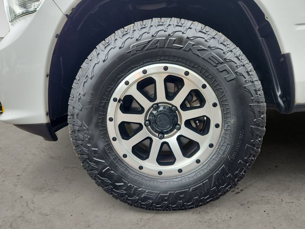 Used 2013 White Ram Express image 9