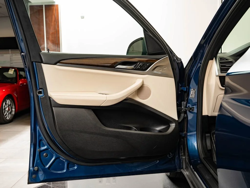 Used 2022 Phytonic Blue Metallic BMW xDrive30i image 27