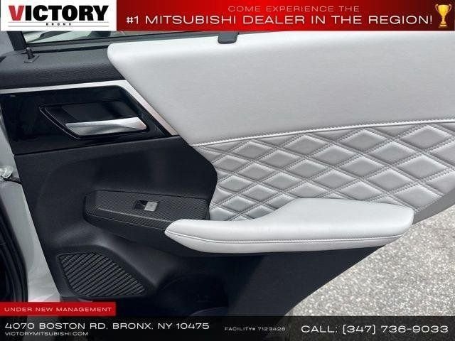 2024 Mitsubishi Outlander Plug-in Hybrid SEL - Photo 18