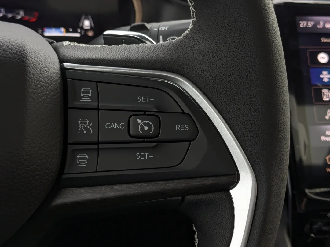 New 2025 Black Jeep Limited - - 4x4 - Luxury Tech II - Black App Pkge - Panoramic Sunroof & More! image 18