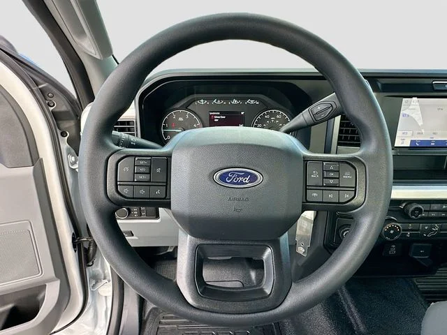 New 2026 Oxford White Ford XL image 7