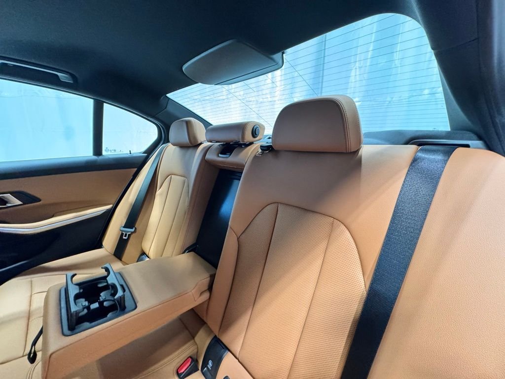 2026 BMW 3 Series 330i - Photo 21