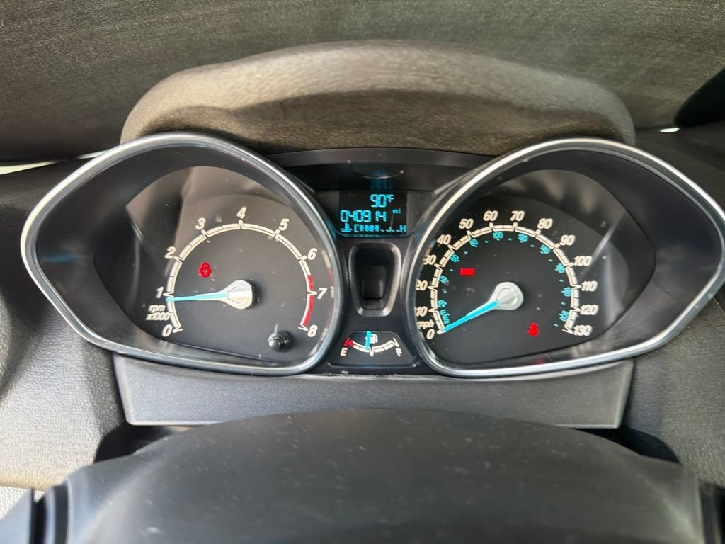 Used 2014 Ruby Red Metallic Ford SE image 8