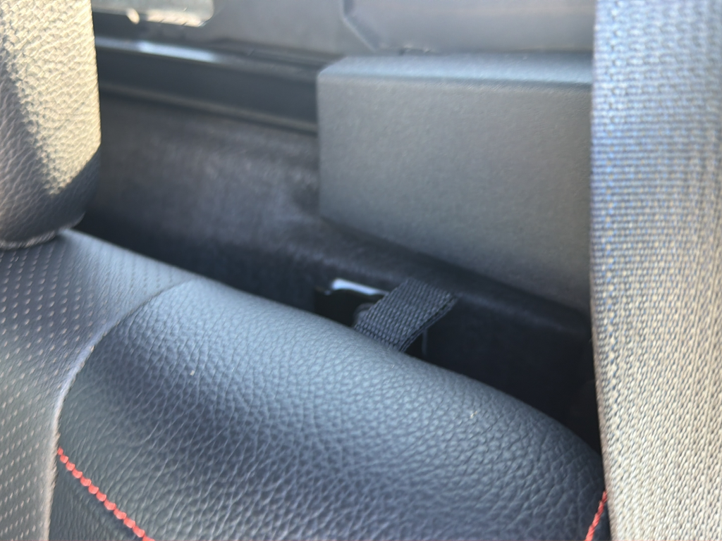 Used 2021 White Nissan PRO-4X image 36