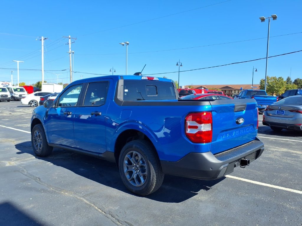 New 2026 Blue Ford XLT image 2