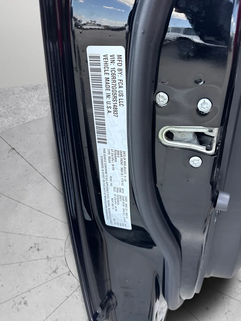 Used 2024 Diamond Black Ram SLT image 35