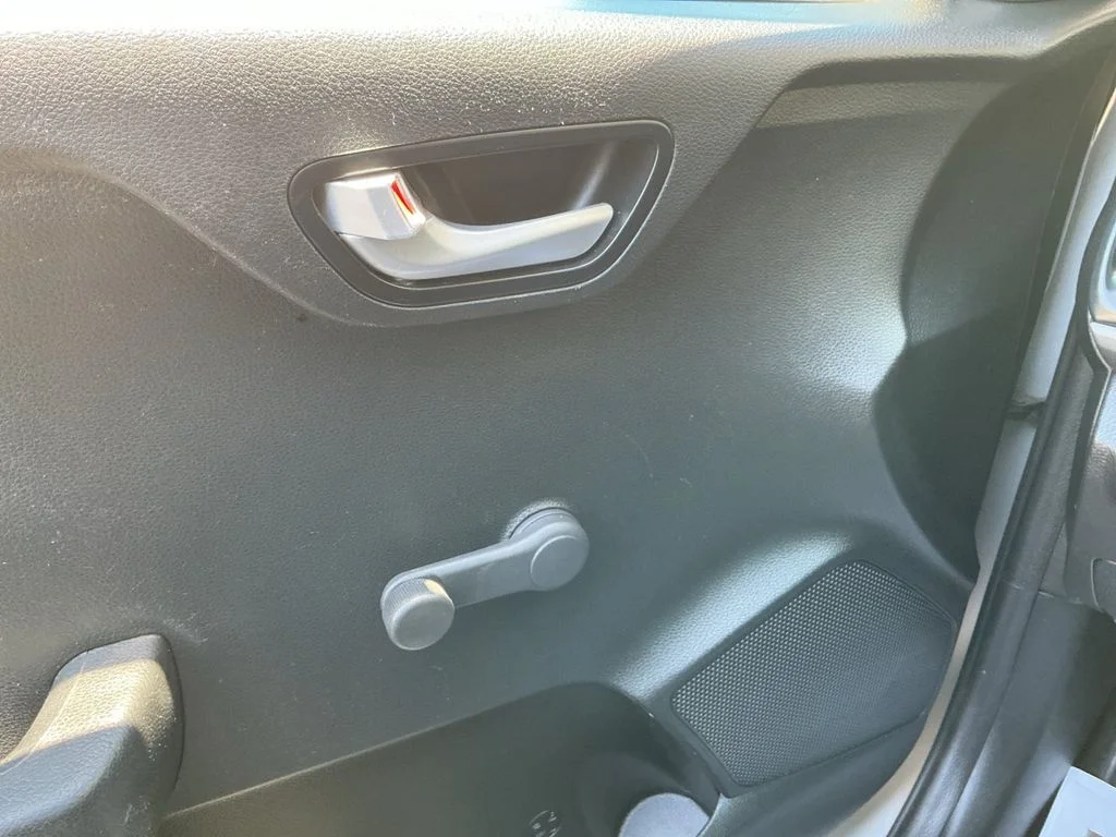 Used 2018 Silver Kia LX image 10