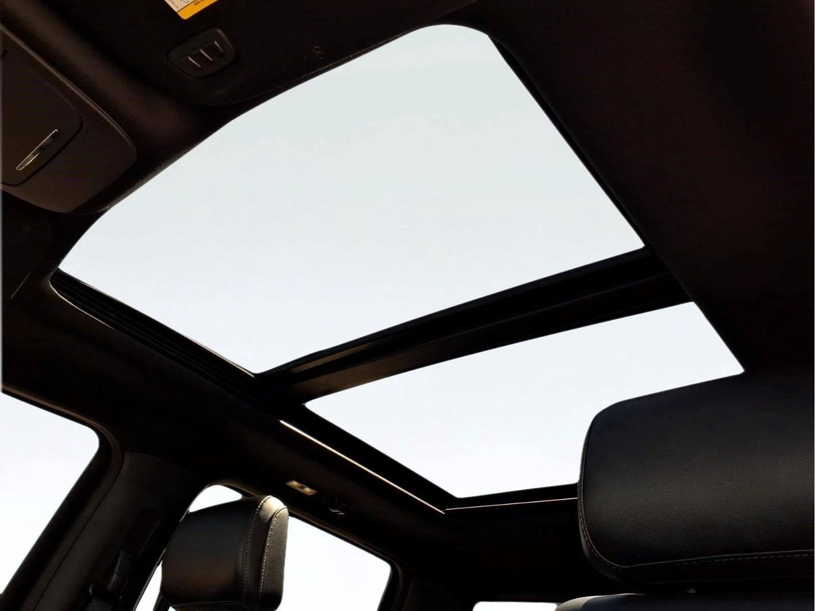 Used 2024  Ford LARIAT image 23