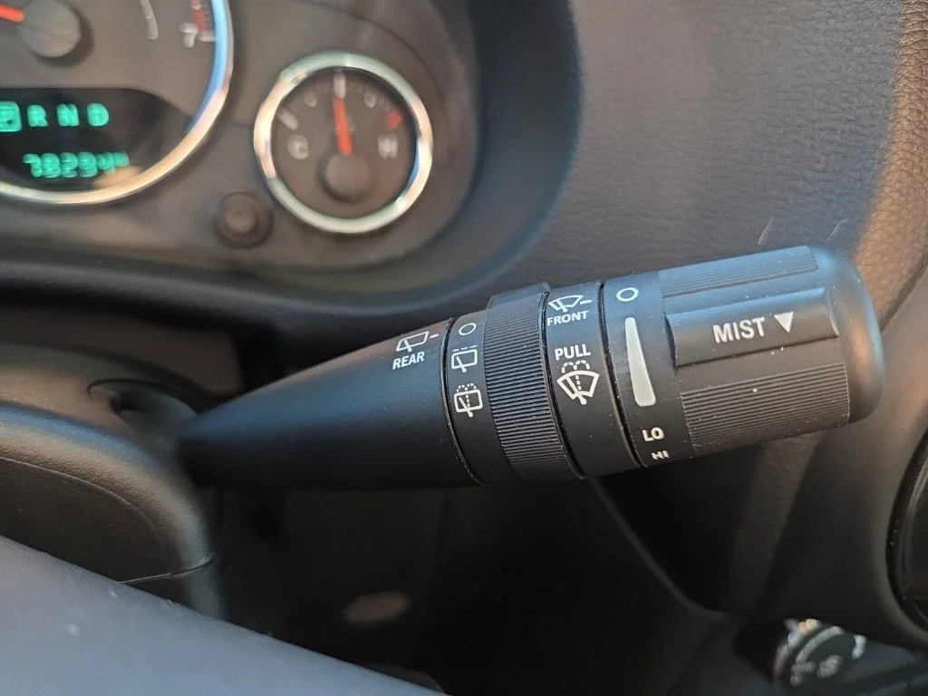 Used 2017 White Jeep Unlimited Sahara image 29
