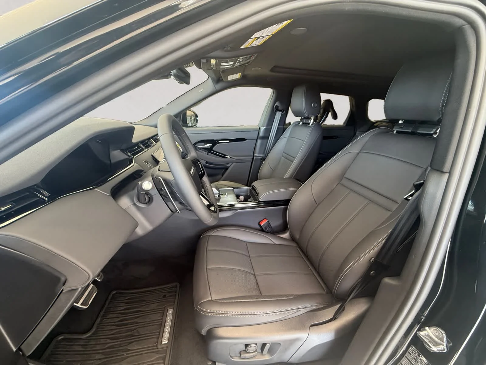 New 2026 Santorini Black Land Rover Hoxton Edition image 9