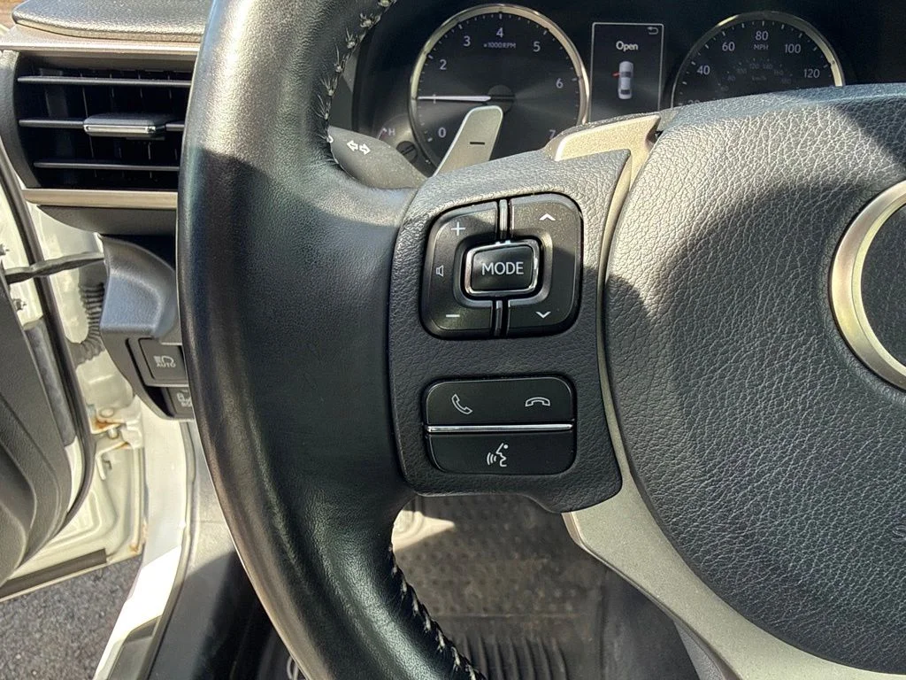 Used 2018 Eminent White Pearl Lexus 300 image 11