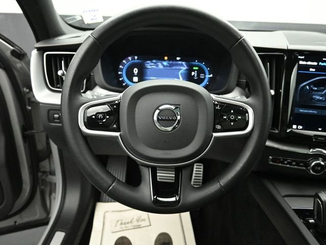 2022 VOLVO XC60 - Image 14