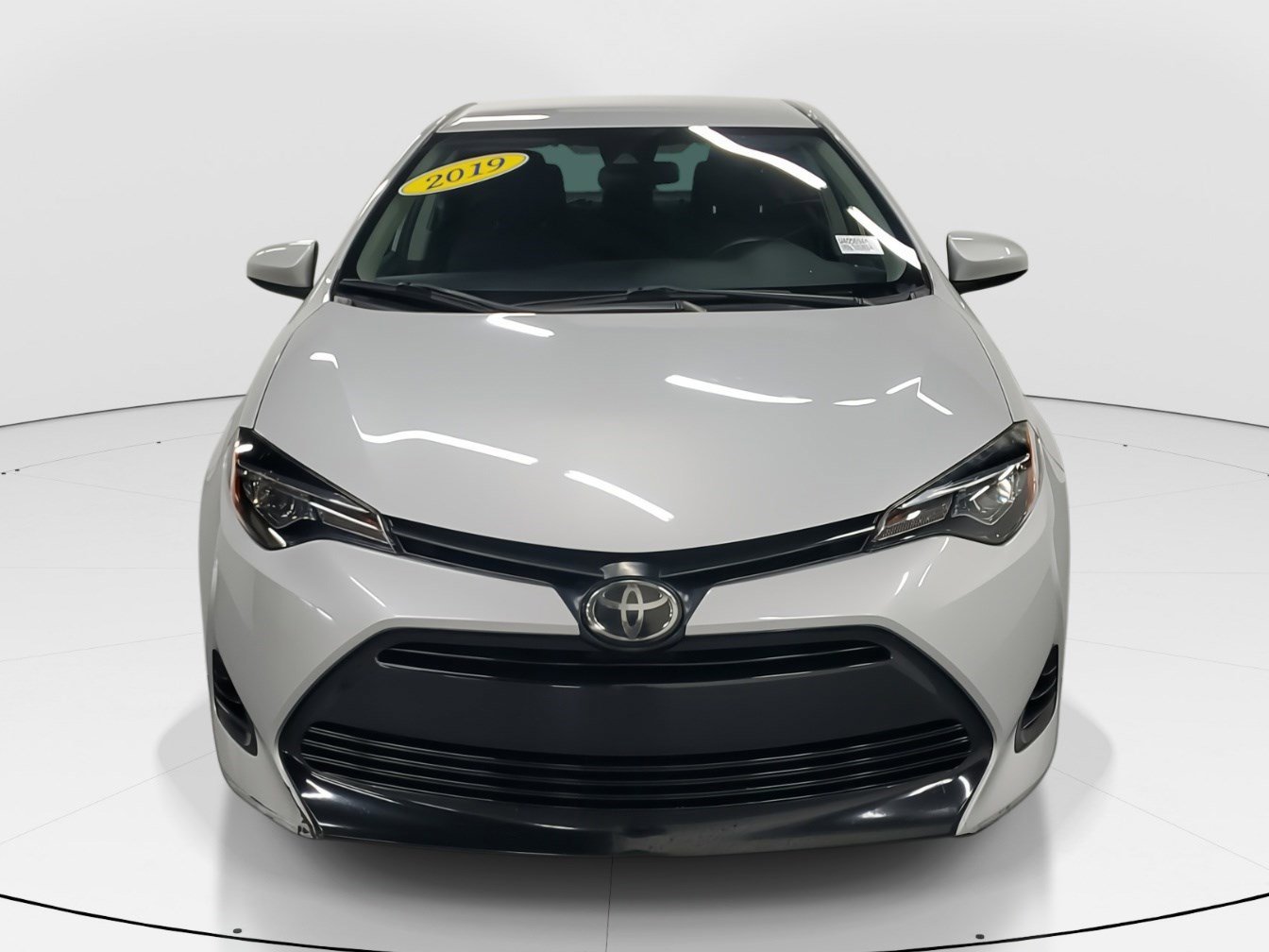 Used 2019 Classic Silver Metallic Toyota LE image 2