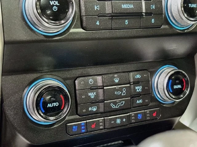 Used 2019  Ford XL image 15