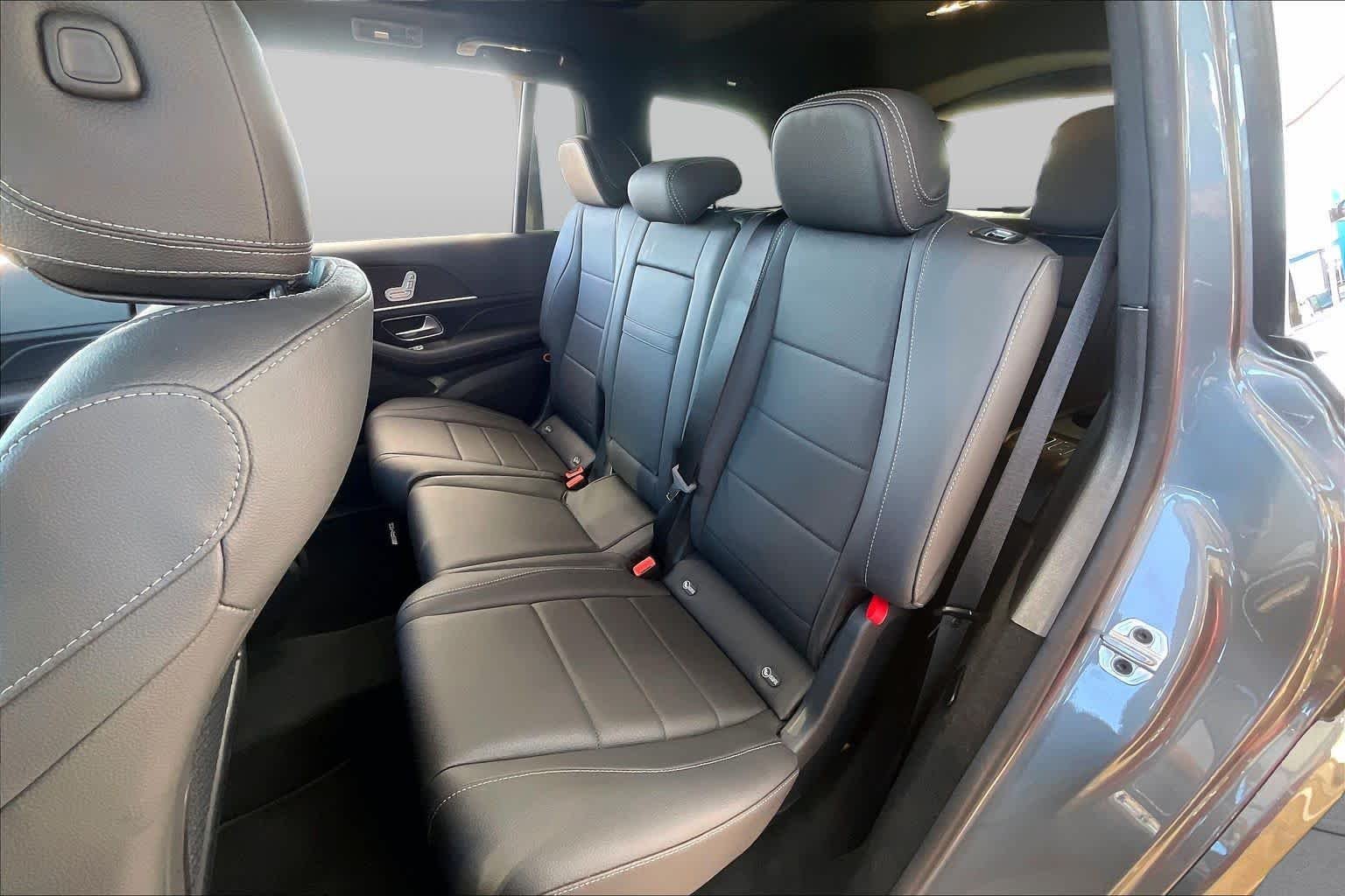 Used 2026 Selenite Grey Metallic Mercedes-Benz GLS 450 image 20