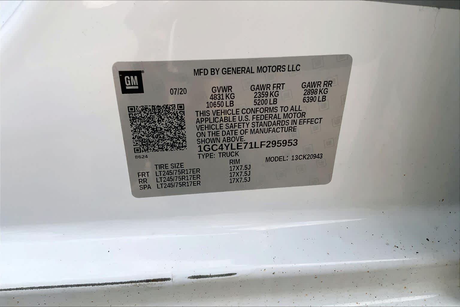 Certified Used 2020 Summit White Chevrolet Work Truck image 32