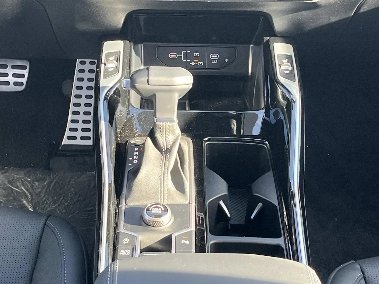 New 2025 Ebony Black Kia SX image 16