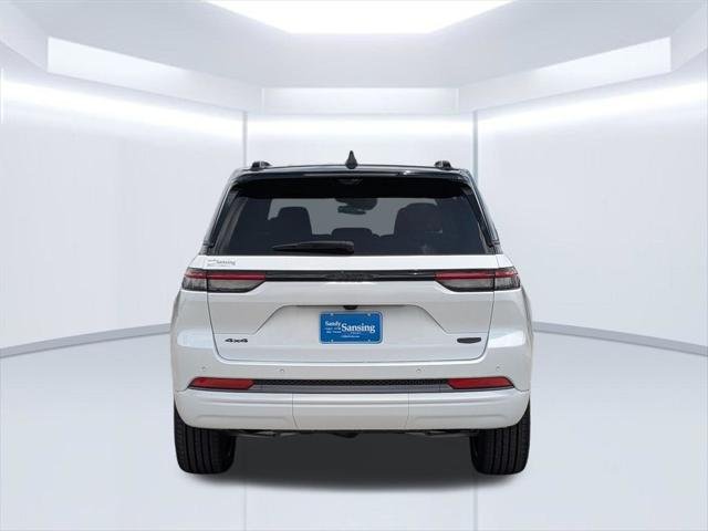 New 2026 Bright White Clear-Coat Exterior Paint Jeep Summit image 6
