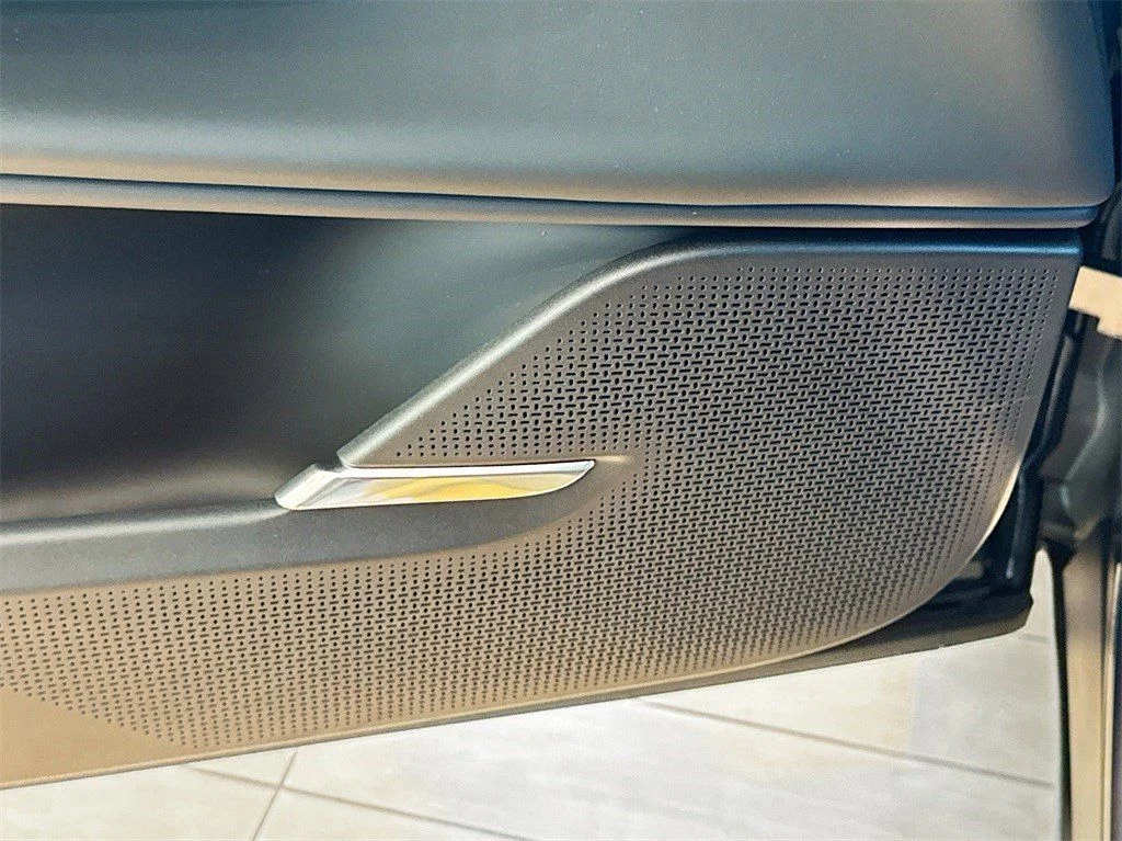 2025 Volvo EX90 Ultra - Photo 23