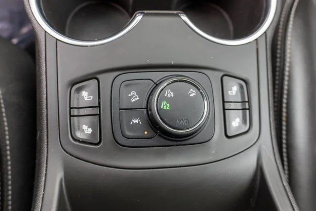 Used 2022 Red GMC SLT image 33