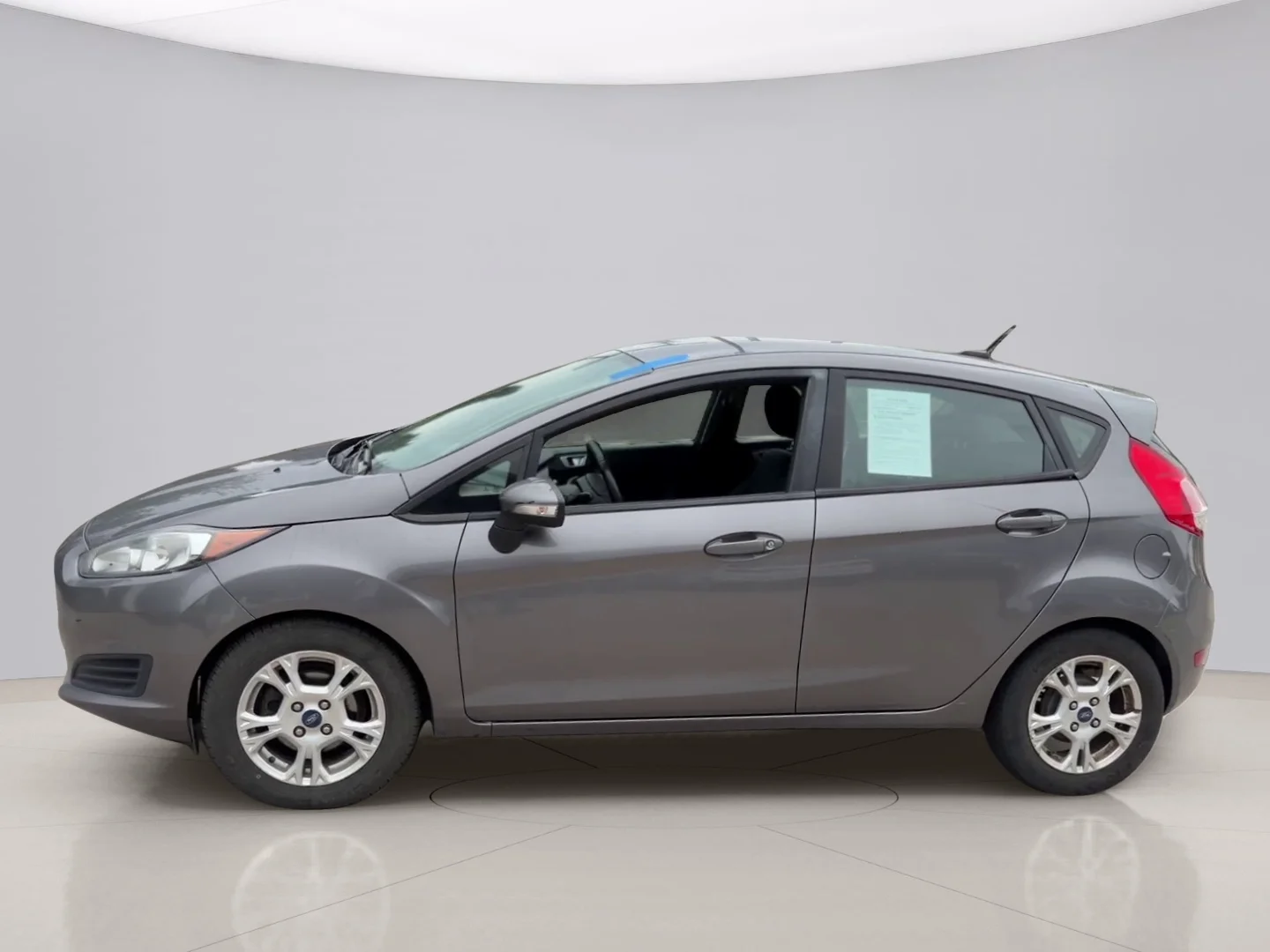 Used 2014 Gray Ford SE image 2