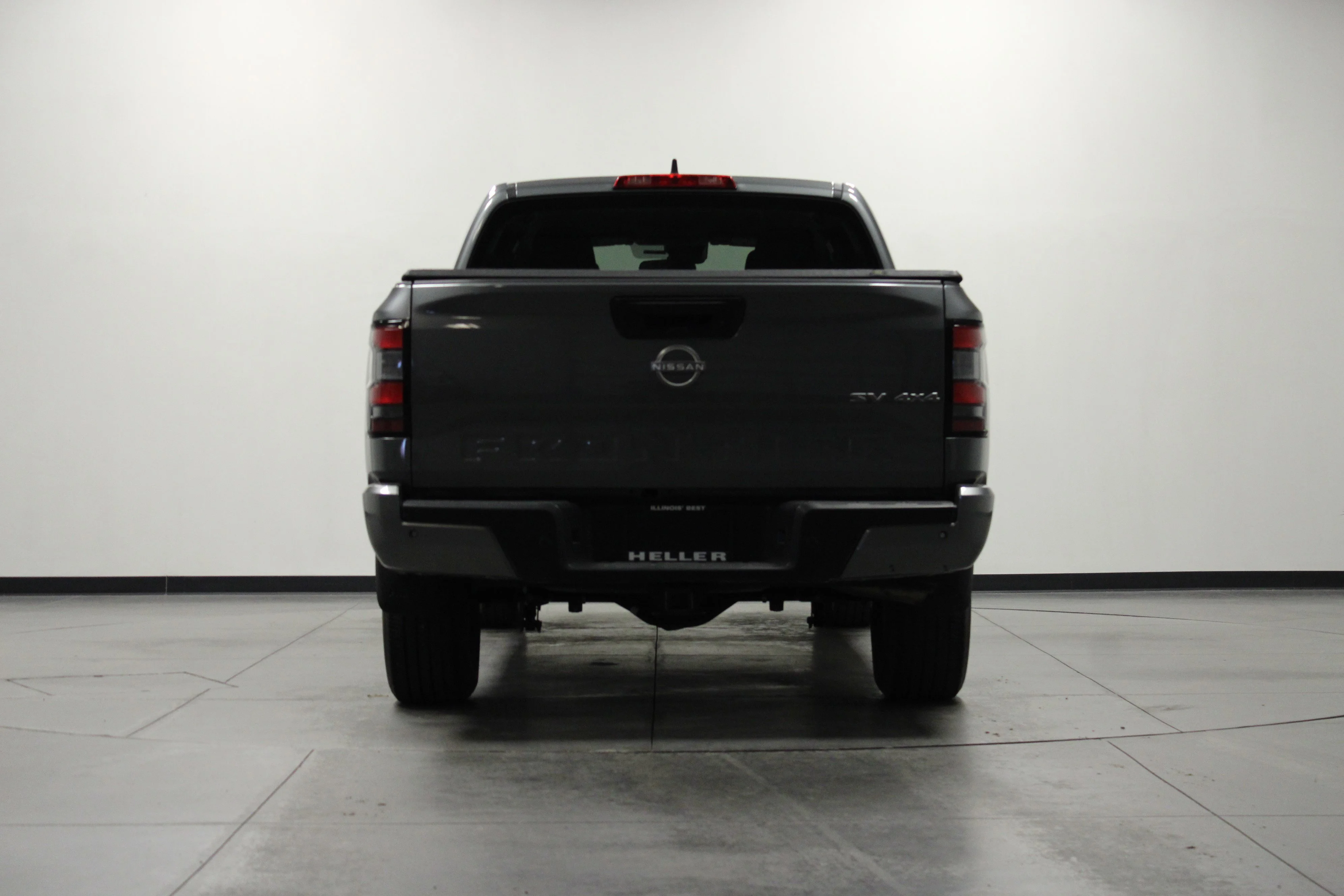 Used 2024 Gun Metallic Nissan SV image 5