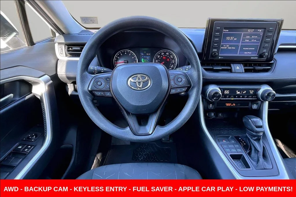 Used 2020 White Toyota XLE image 8