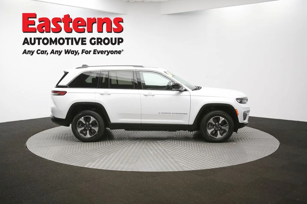 Used 2023 White Jeep 4xe image 45
