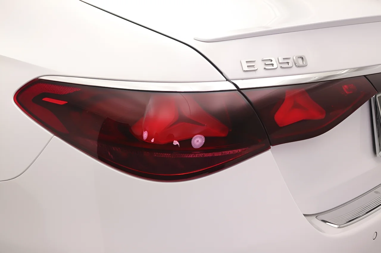 2024 Mercedes-Benz E-Class E350 - Photo 18