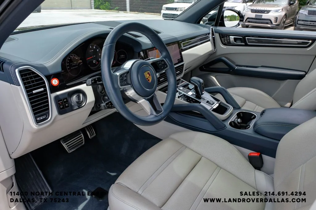 Used 2021 Moonlight Blue Metallic Porsche S image 2