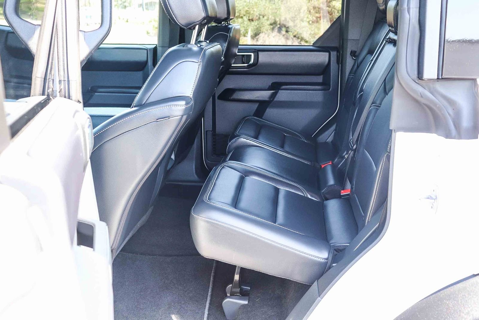 Used 2025 Oxford White Ford Outer Banks image 21