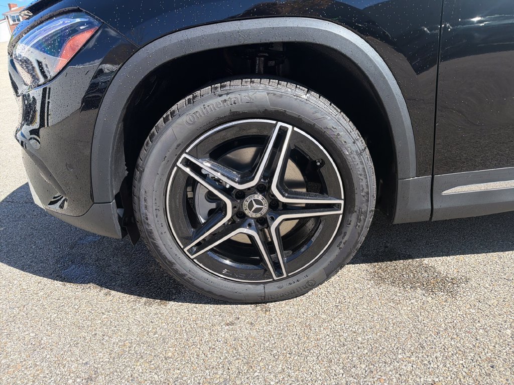 New 2026 Night Black Mercedes-Benz GLA 250 image 19