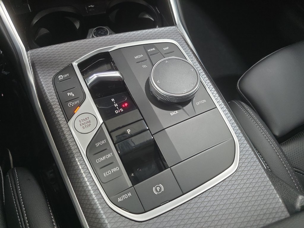 Used 2026 Alpine White BMW 330i image 19