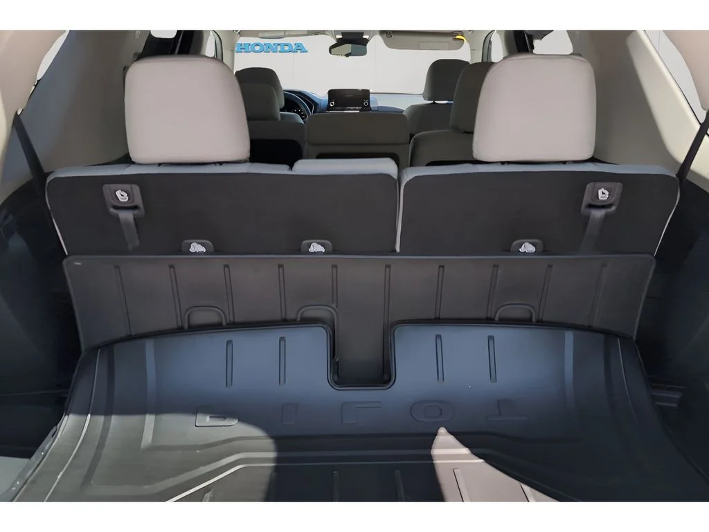 Certified Used 2024 Modern Steel Metallic Honda LX image 17