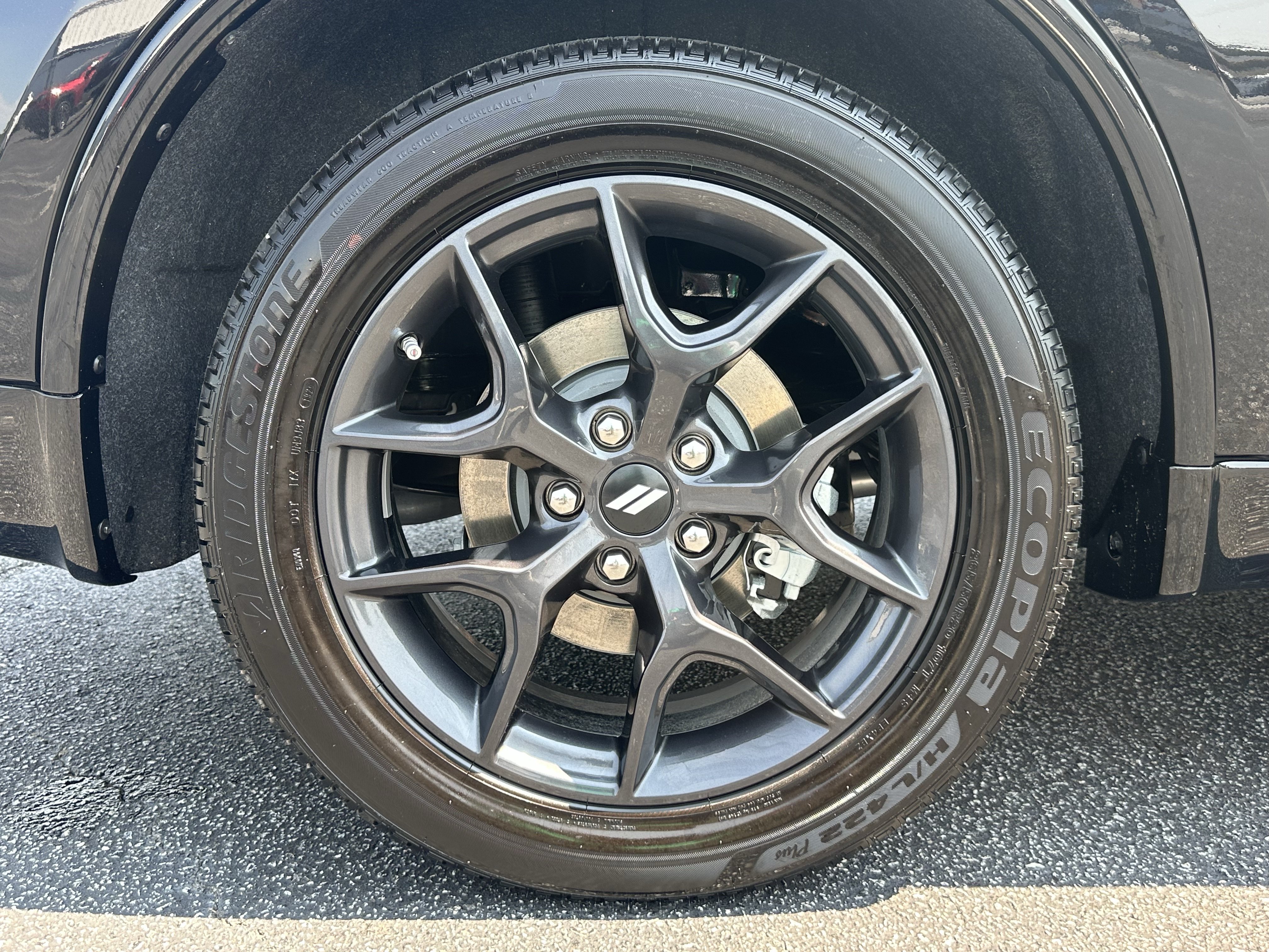 New 2026 Diamond Black Clear-Coat Exterior Paint Dodge GT Plus HEMI V8 image 15
